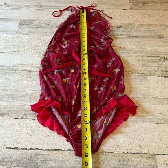 🍁 NWT Free People We Are HAH Butterfly Printed Bodysuit
Sexy Red Medium - Picture 10 of 11